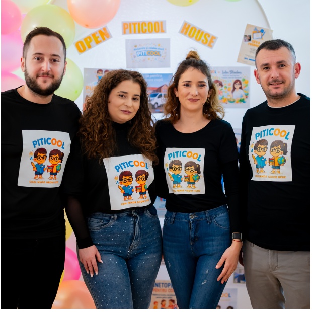 Mălina și Alexandru Lezeu împreună cu echipa Piticool Explorers